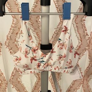 Floral fabletics sports bra